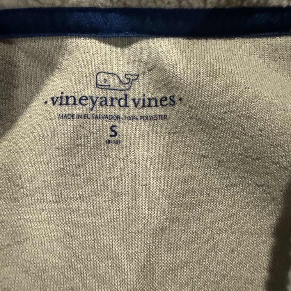 Boys Vineyard Vine Sherpa vest, size small (8-10) - Picture 3 of 5